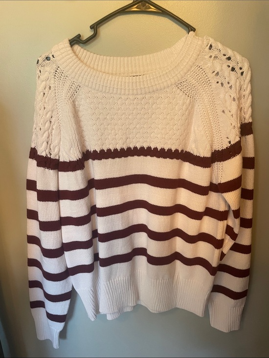 Dokotoo Sweaters - Women’s Cream & Burgundy Striped Crewneck Knit Sweater